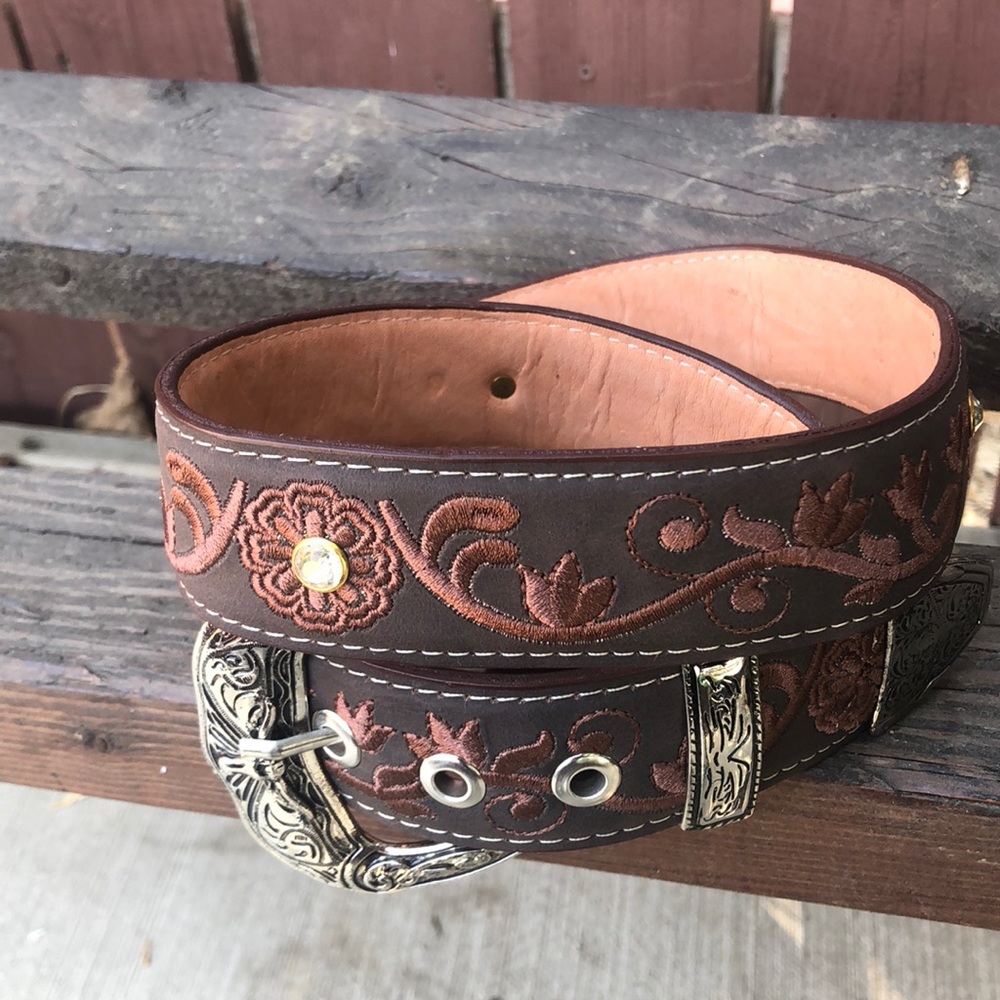 High quality leather material Cowboy belt unisex brow with diamonds around